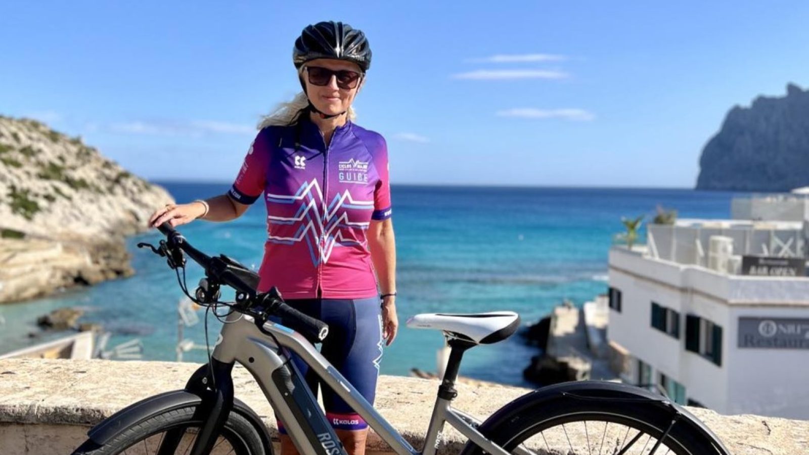 Monika_and_the_bike_Mallorca_title_blog