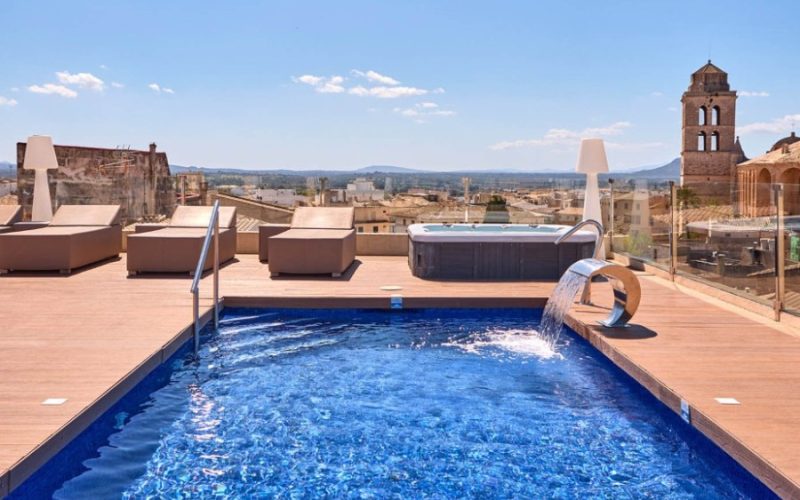 canribera-byzafiro-skypool_shape