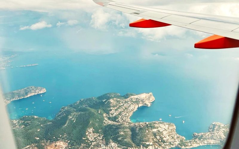 plane_over_mallorca