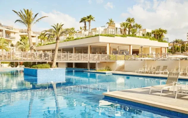 zafiro_palace_alcudia_mainpool